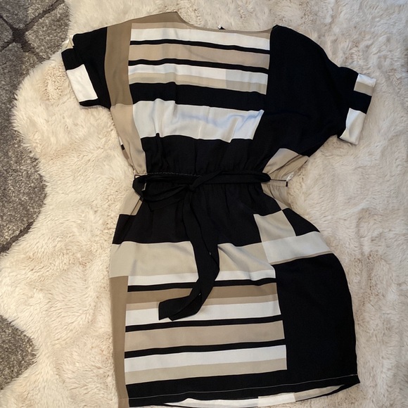 Dress / Brand: DKNY - Picture 2 of 6